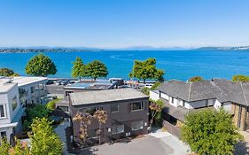 Gather Taupo - Lakeview - Spa Pool